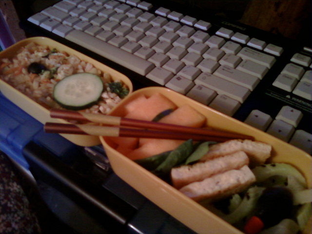 Energy nutritional tips for people on the run busy at computer