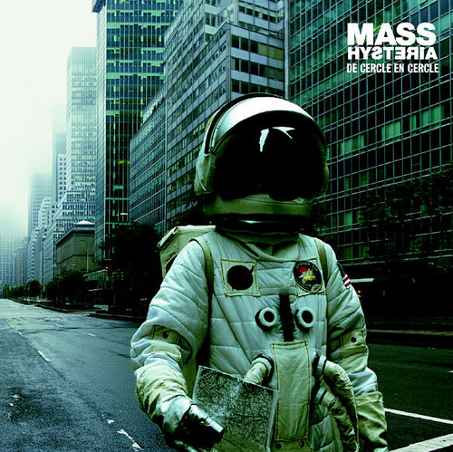 Astronaut Album Covers Mass Hysteria de Cercle en Cercle