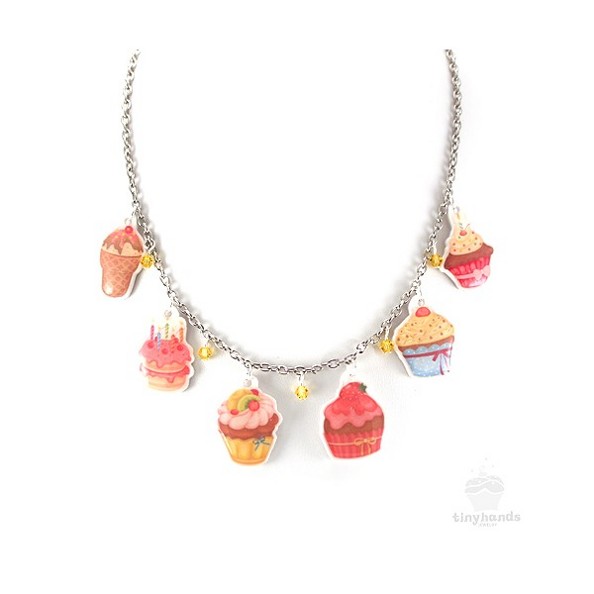 Tiny Hands Cupcake Necklage