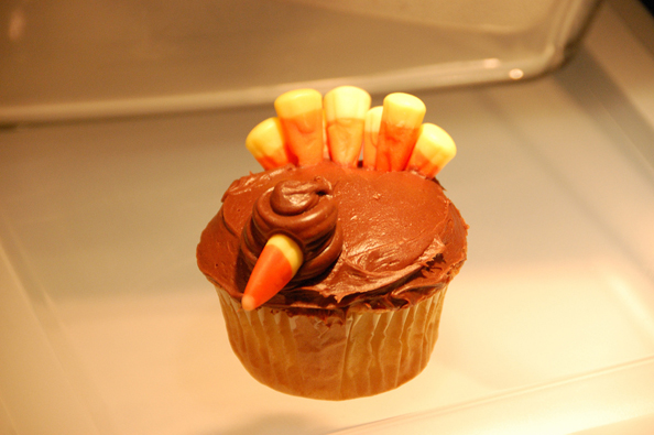 Thanksgiving Chocolate Turkey Cupcake