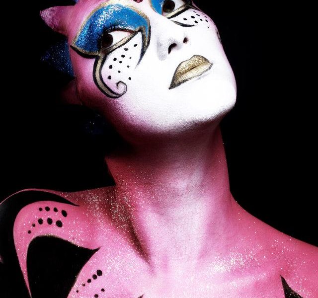 Carla Dias French make-up artist body painting