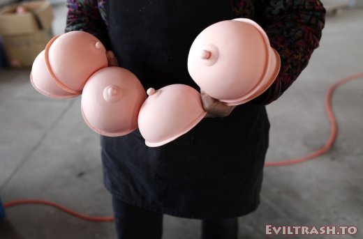 Pictures From a Sex Toy Factory China 5