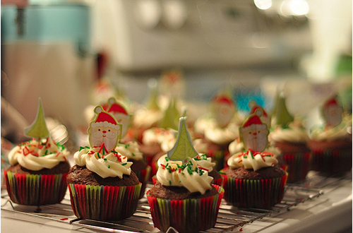 Christmas Cupcakes and Best Holiday Wishes from Mole Empire 12