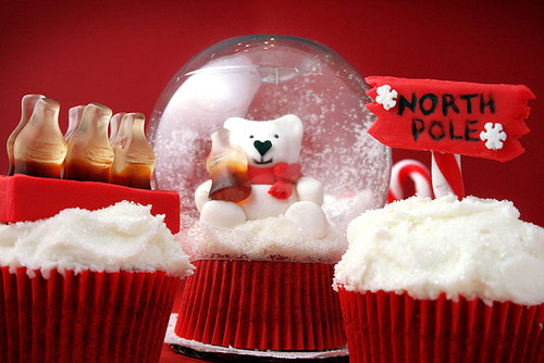 Christmas Cupcakes and Best Holiday Wishes from Mole Empire 13